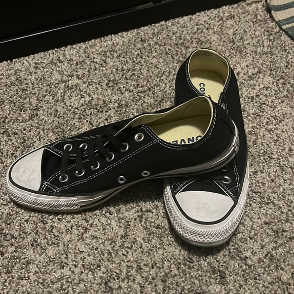 Converse Shoes - Classic Chucks low